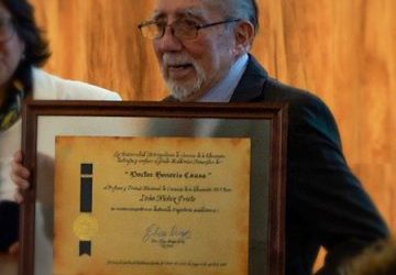 Profesor Iván Núñez Prieto es distinguido como Doctor Honoris Causa